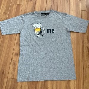 Beer Me Shirt Image Foaming Beer Mug top No Boundaries S small 34/36 gray nobo